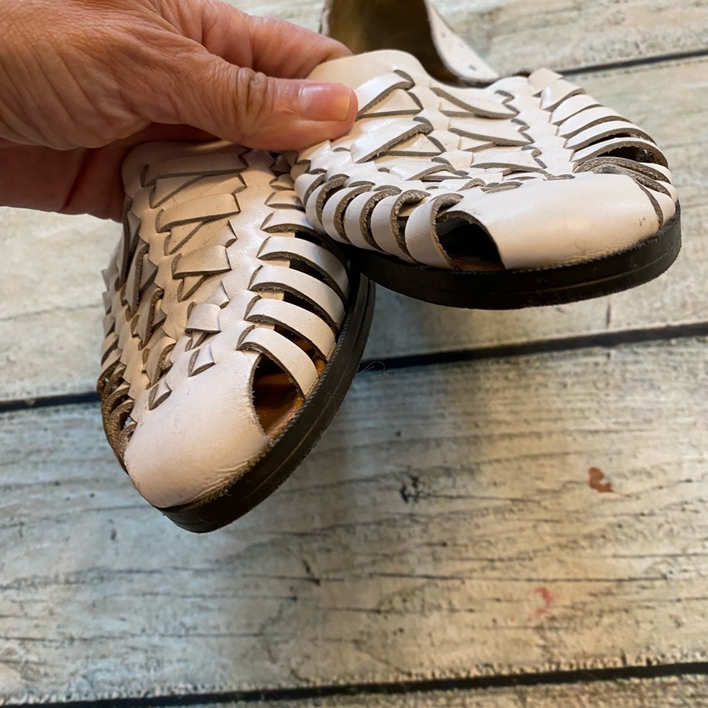 Romano white leather slip on hurarache sandals. 8 - Picture 8 of 14